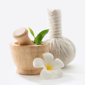 Kruidenstempel massage